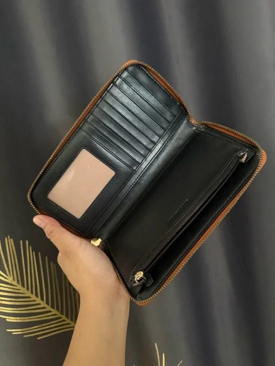 Marc Jacobs Pebbled Leather Zip Wallet in Cognac - Picture 6 of 7